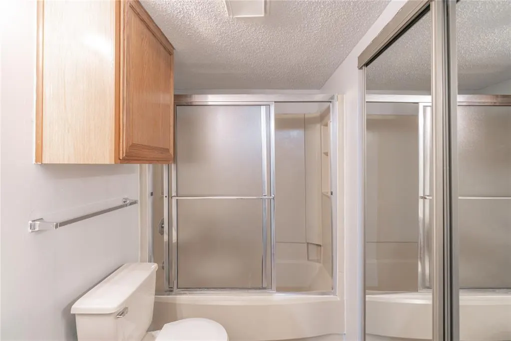 Photo 18 — 11120 Stratford Drive 429, Oklahoma City, OK 73120