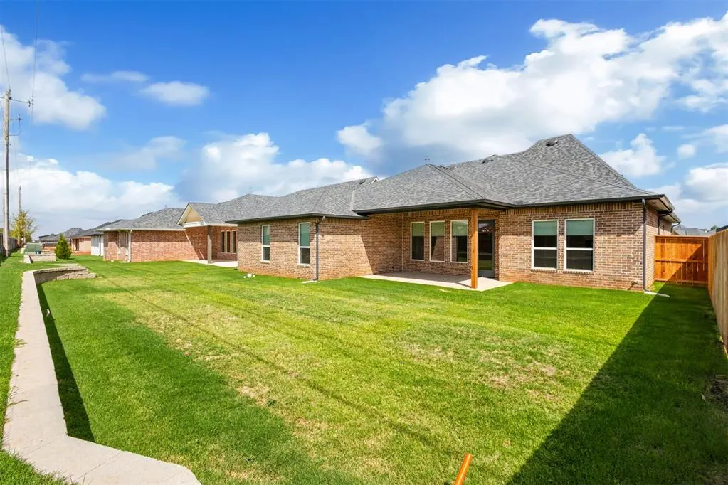Photo 37 — 12805 Cobblestone Curve Road, Oklahoma City, OK 73142