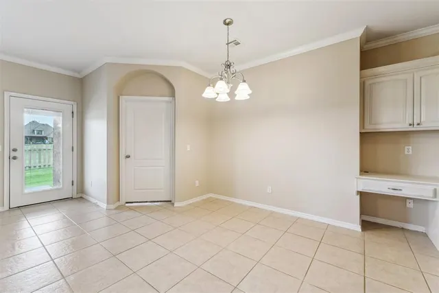 Photo 8 — 11312 NW 121st Place, Yukon, OK 73099