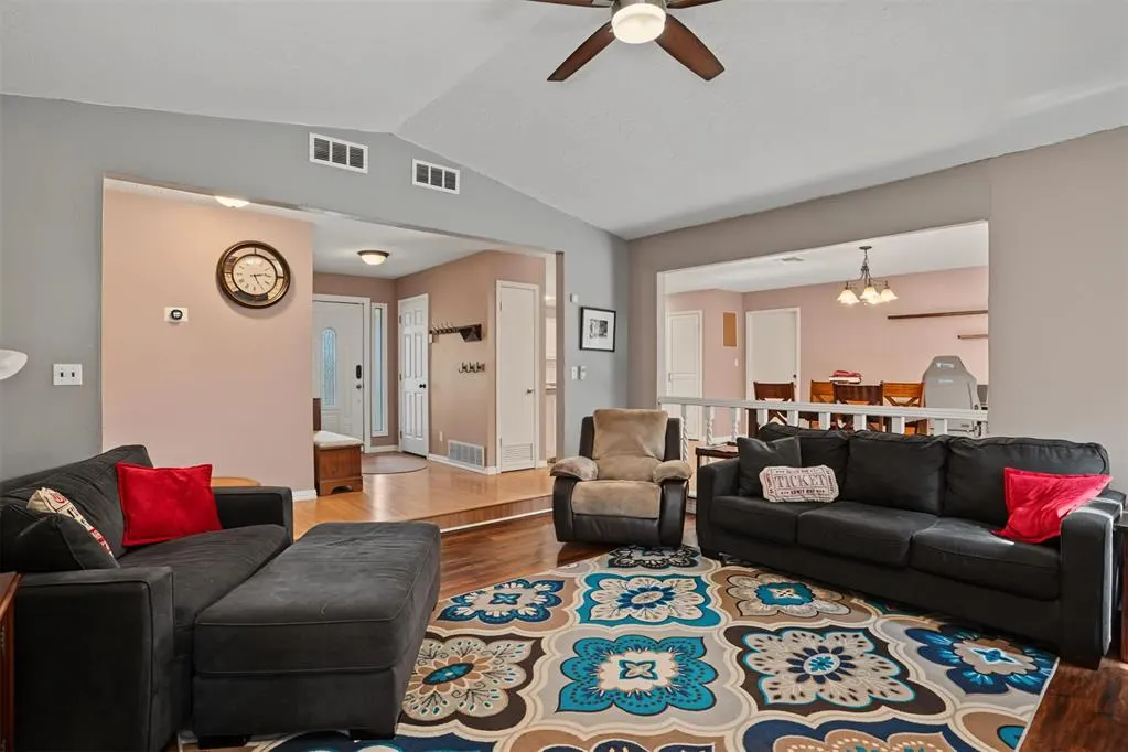 Photo 11 — 3525 W Trail Drive, Altus, OK 73521