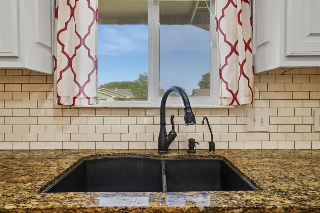 Photo 15 — 3525 W Trail Drive, Altus, OK 73521