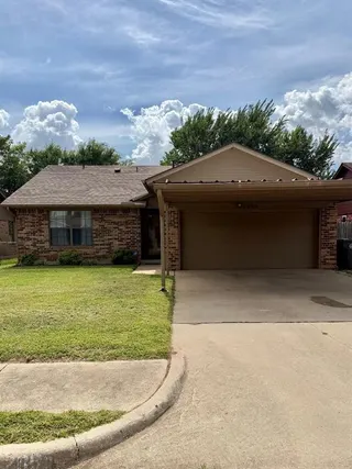 Sold home at 2005 Eastridge Place