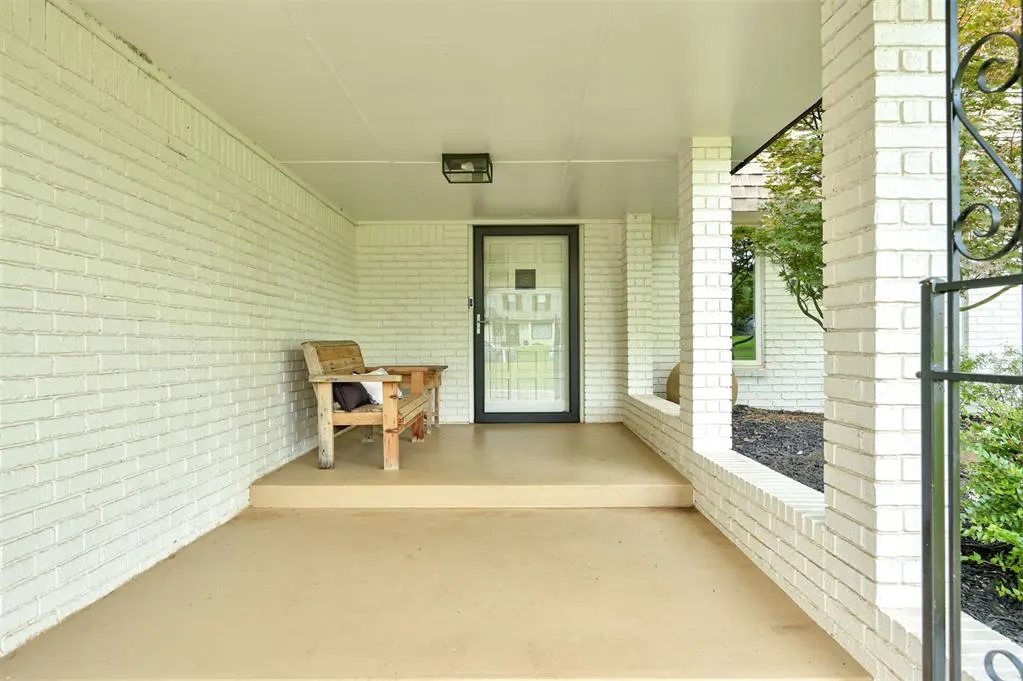 Photo 2 — 1716 W David Drive, Mustang, OK 73064