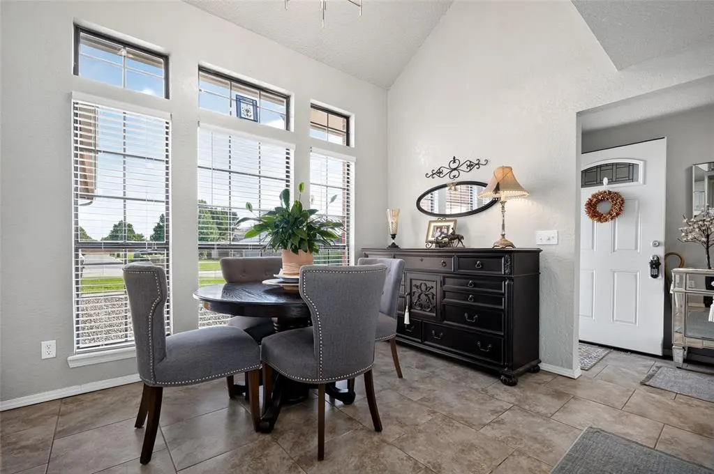 Photo 6 — 10100 Donna Court, Oklahoma City, OK 73162