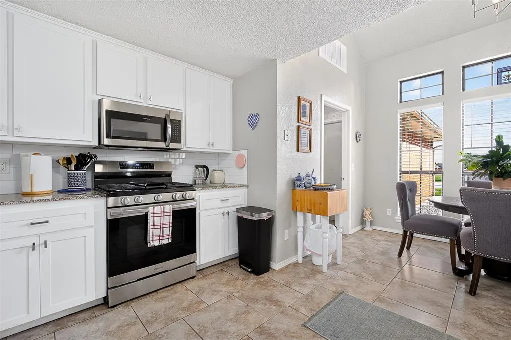 Photo 7 — 10100 Donna Court, Oklahoma City, OK 73162
