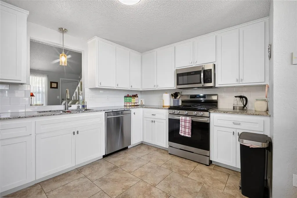 Photo 8 — 10100 Donna Court, Oklahoma City, OK 73162
