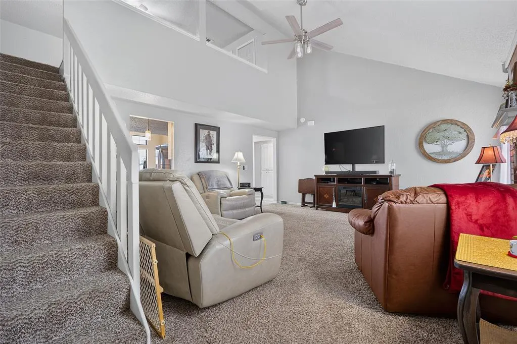 Photo 13 — 10100 Donna Court, Oklahoma City, OK 73162
