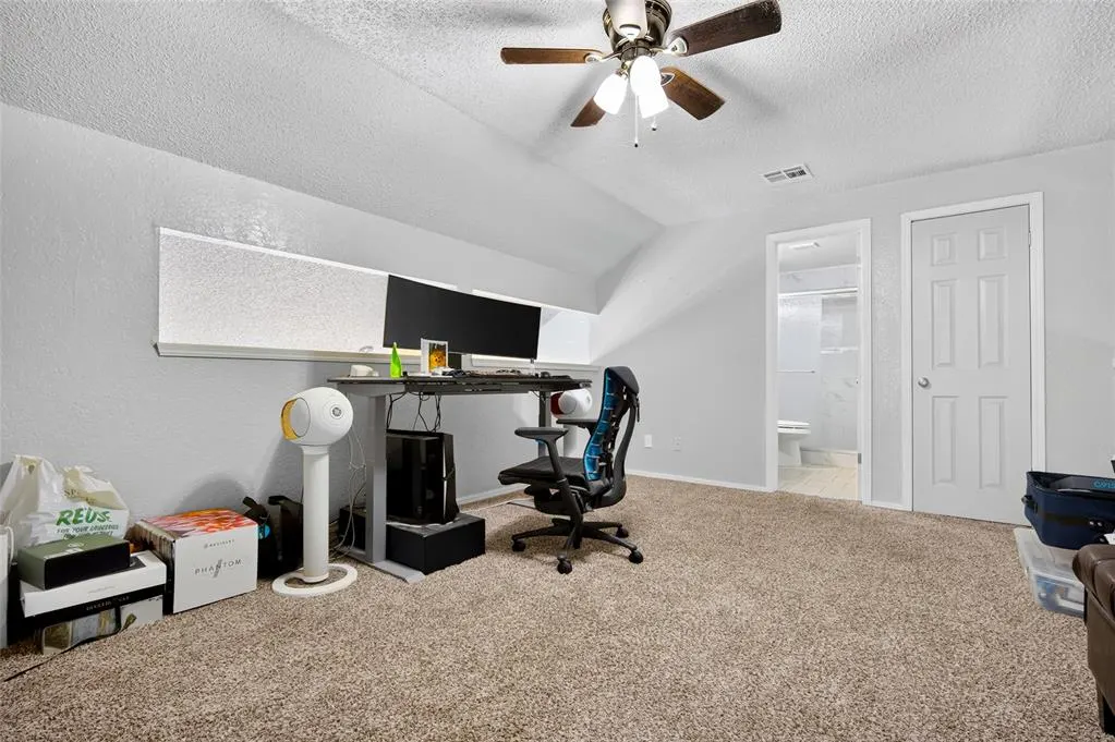 Photo 18 — 10100 Donna Court, Oklahoma City, OK 73162