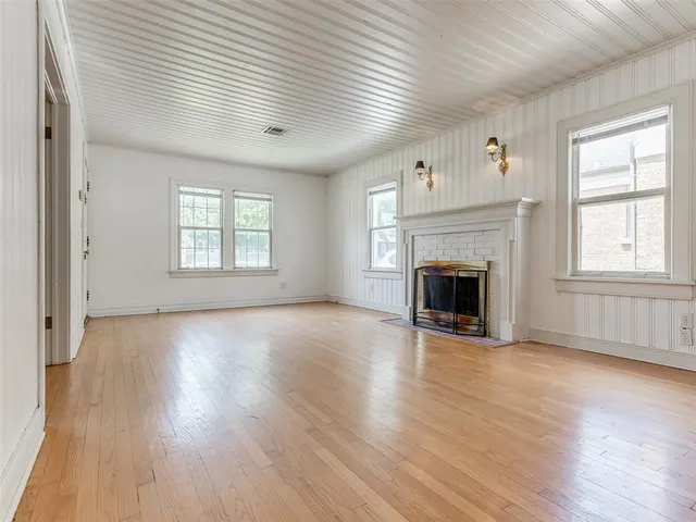 Photo 8 — 2305 NW 28th Street, Oklahoma City, OK 73107
