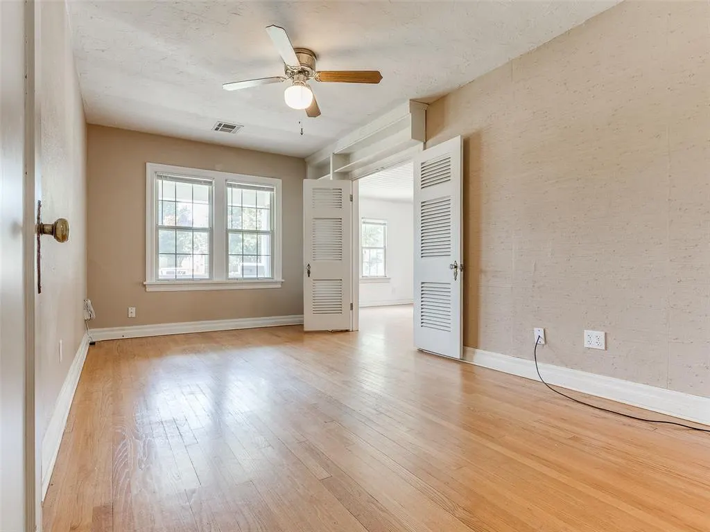 Photo 12 — 2305 NW 28th Street, Oklahoma City, OK 73107