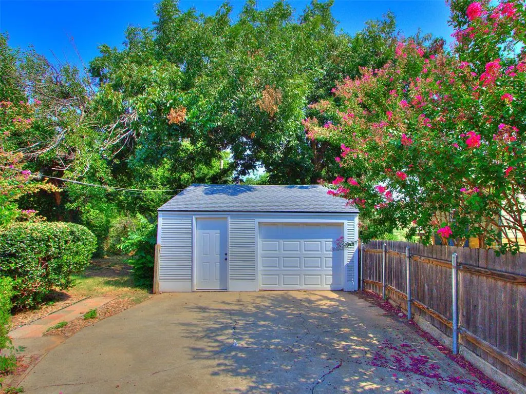 Photo 37 — 2305 NW 28th Street, Oklahoma City, OK 73107