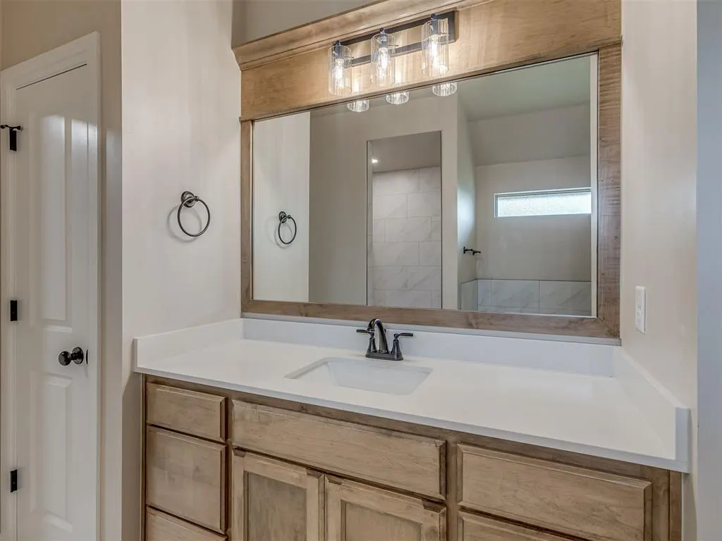 Photo 19 — 10200 Gentry Crossing, Oklahoma City, OK 73169
