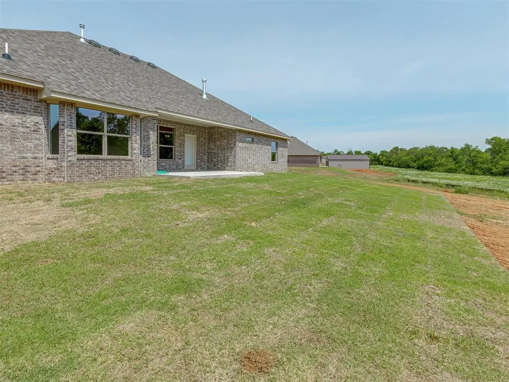 Photo 41 — 10200 Gentry Crossing, Oklahoma City, OK 73169
