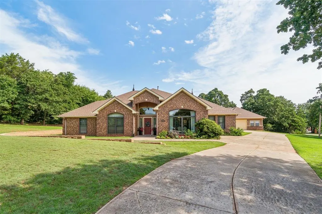 Photo 2 — 515 Freedom Road, Edmond, OK 73025