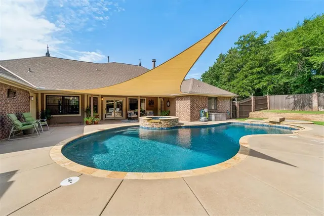 Photo 3 — 515 Freedom Road, Edmond, OK 73025