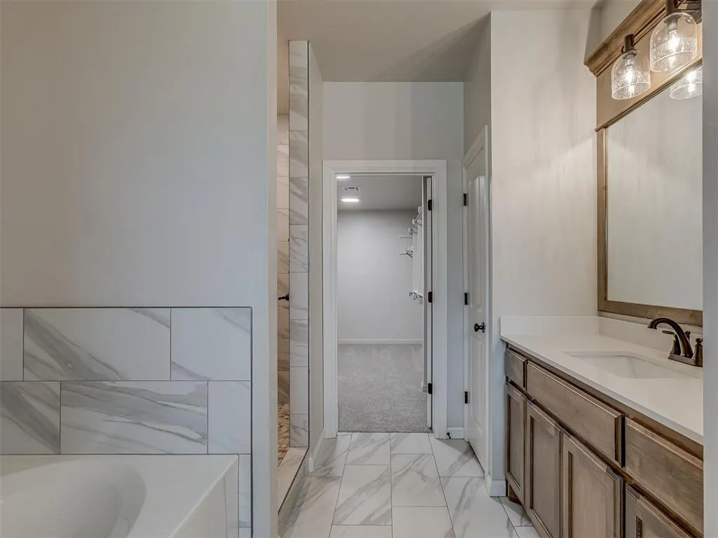 Photo 16 — 10201 Baldwind Lane, Oklahoma City, OK 73169