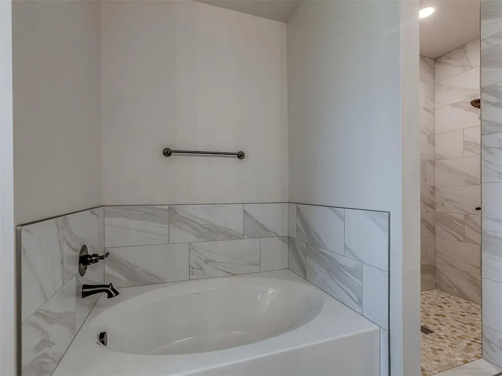 Photo 19 — 10201 Baldwind Lane, Oklahoma City, OK 73169