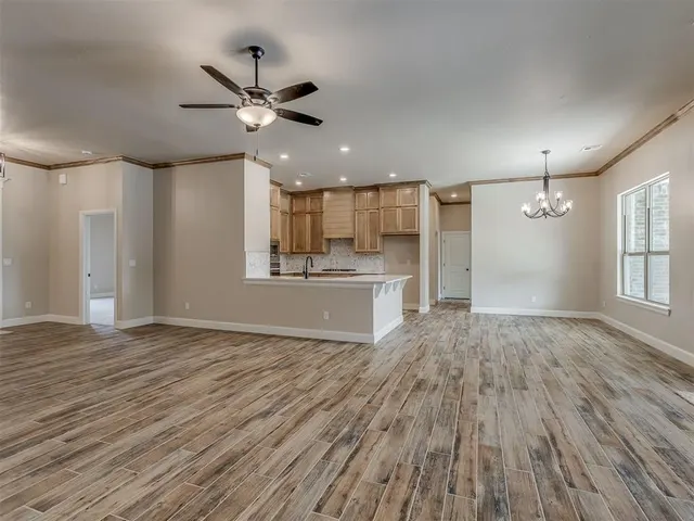 Photo 6 — 10016 Gentry Crossing, Oklahoma City, OK 73169