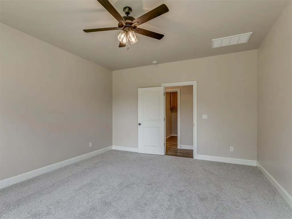 Photo 19 — 10016 Gentry Crossing, Oklahoma City, OK 73169