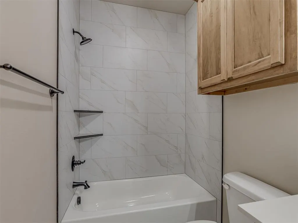 Photo 38 — 10016 Gentry Crossing, Oklahoma City, OK 73169