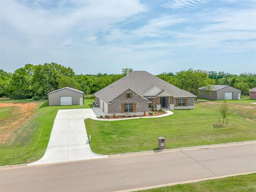 Front exterior — 10016 Gentry Crossing, Oklahoma City, OK 73169