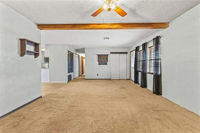 Photo 4 — 621 S 28th Street, Clinton, OK 73601