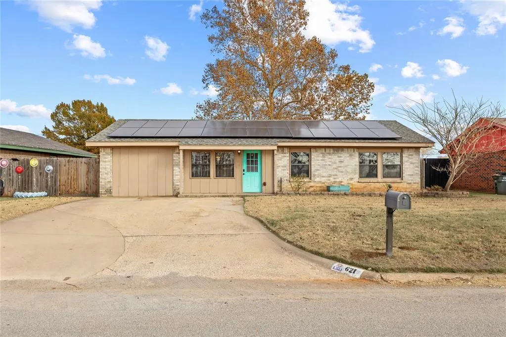 Photo 21 — 621 S 28th Street, Clinton, OK 73601
