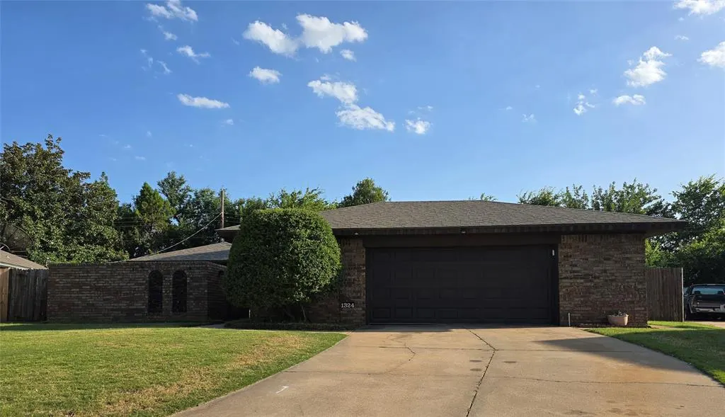 Front exterior — 1324 SW 72nd Street, Oklahoma City, OK 73159