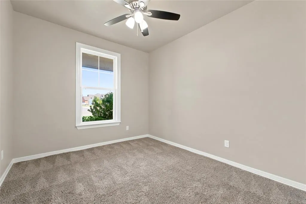Photo 10 — 2912 Wild Rose Lane, Yukon, OK 73099