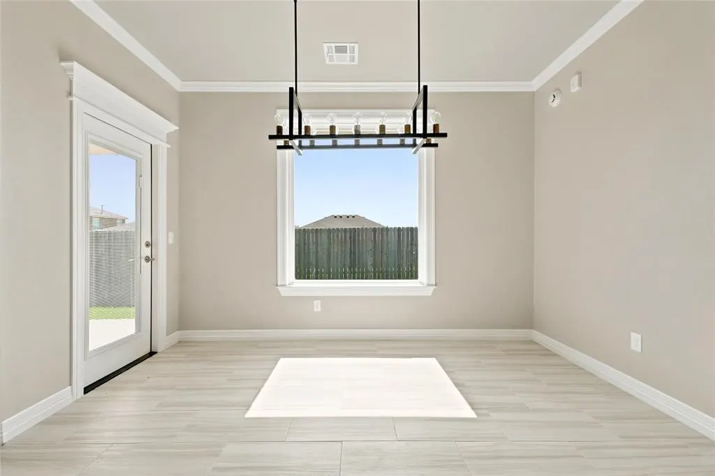 Photo 15 — 2912 Wild Rose Lane, Yukon, OK 73099