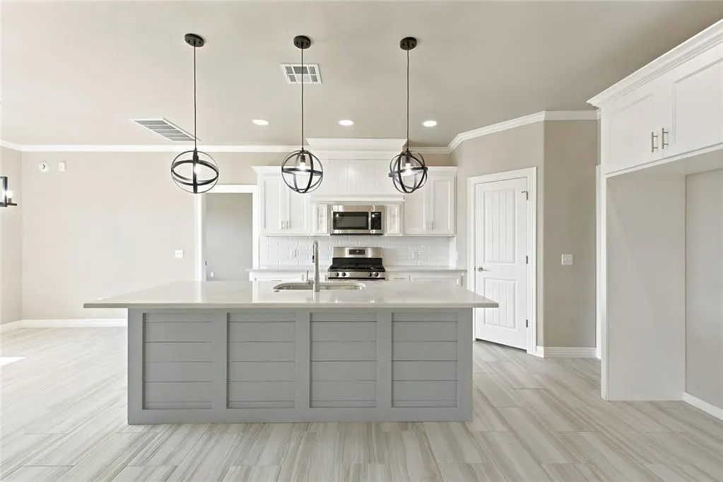 Photo 18 — 2912 Wild Rose Lane, Yukon, OK 73099