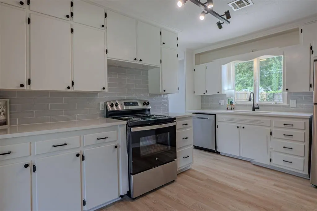 Photo 10 — 6707 NW 30th Terrace, Bethany, OK 73008