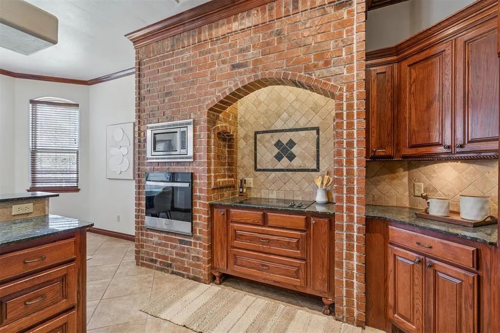 Photo 13 — 2113 Mulberry Creek Avenue, Yukon, OK 73099