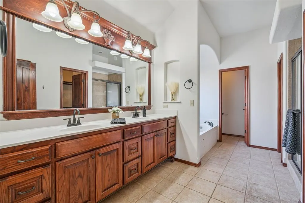 Photo 23 — 2113 Mulberry Creek Avenue, Yukon, OK 73099