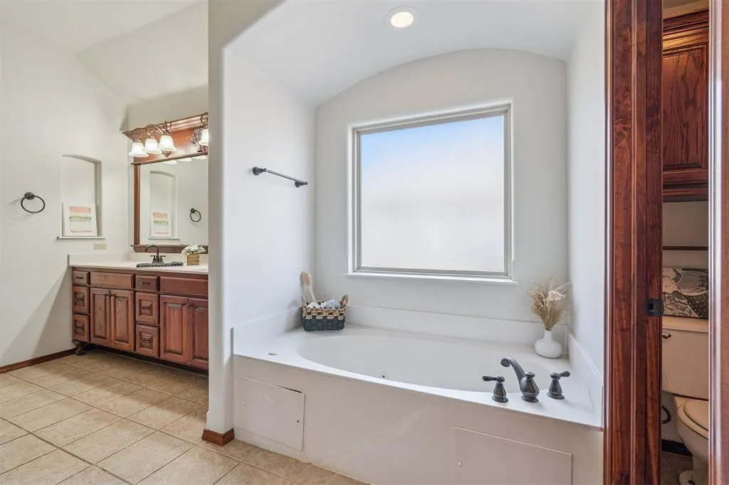 Photo 28 — 2113 Mulberry Creek Avenue, Yukon, OK 73099