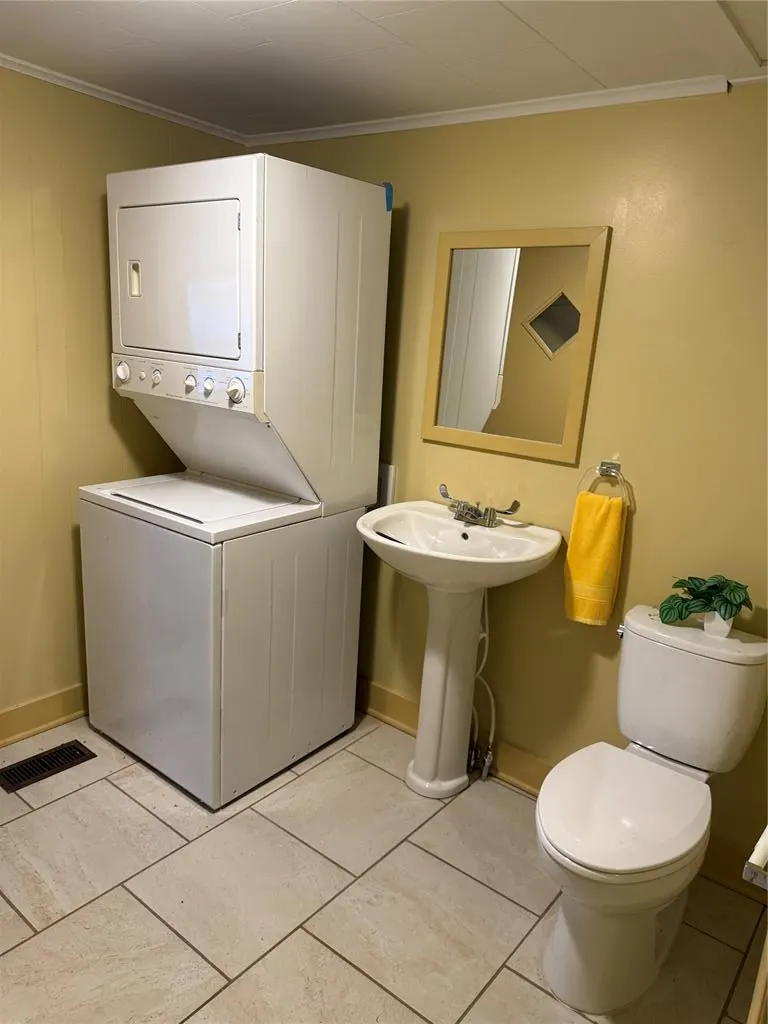 Photo 9 — 224 E 3rd Street, Wewoka, OK 74884