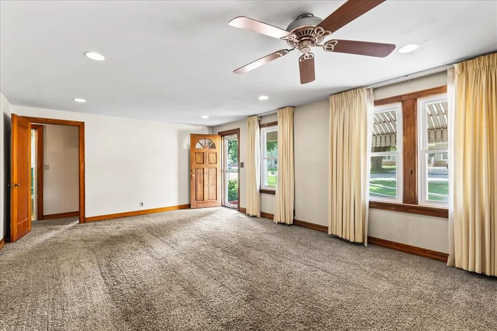 Photo 9 — 1210 W London Street, El Reno, OK 73036