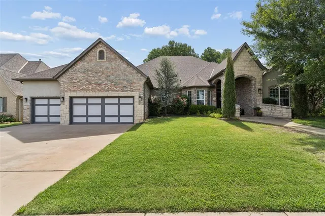 Photo 2 — 10404 Cherrywood Drive, Oklahoma City, OK 73151