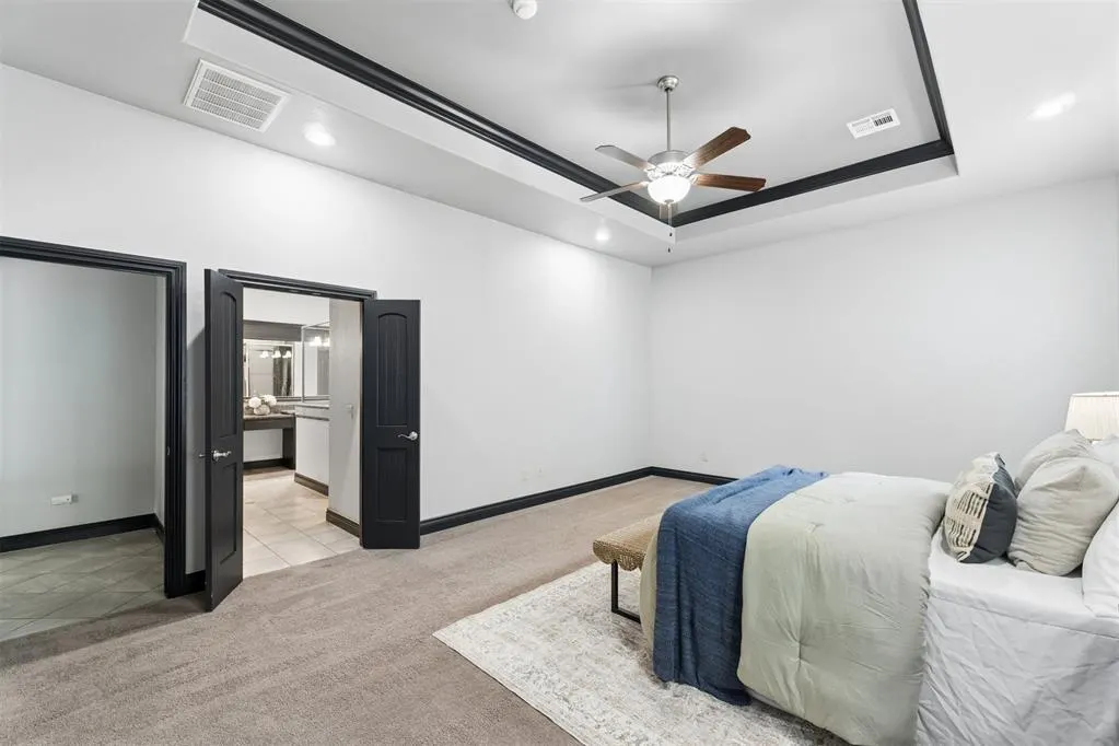 Photo 15 — 10404 Cherrywood Drive, Oklahoma City, OK 73151