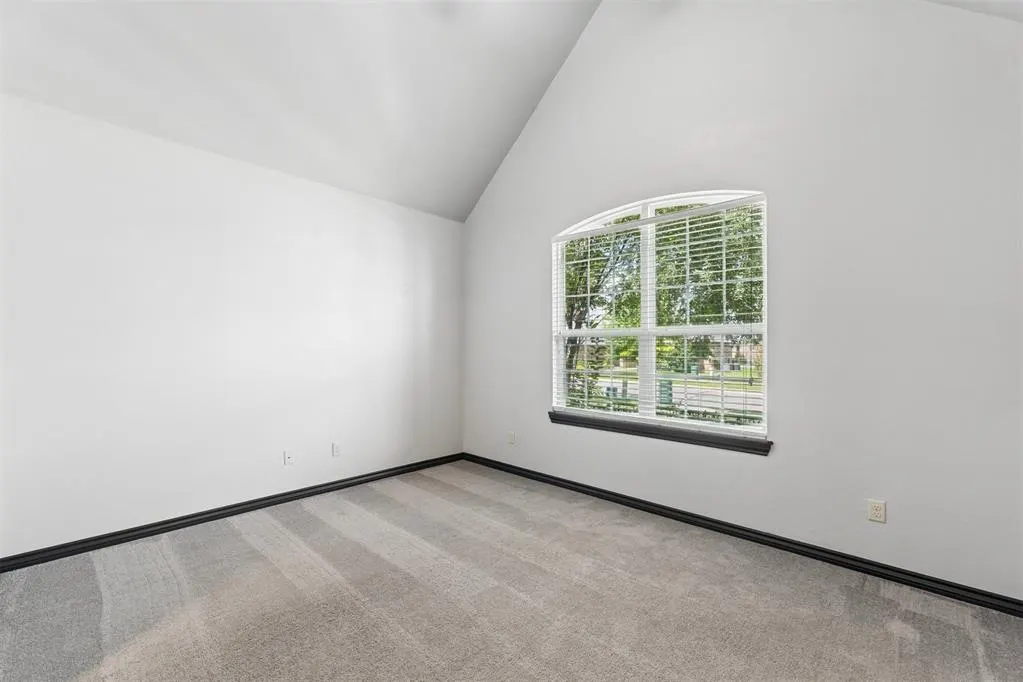 Photo 25 — 10404 Cherrywood Drive, Oklahoma City, OK 73151