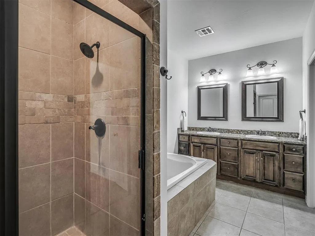 Photo 14 — 12474 Deer Valley, Guthrie, OK 73044