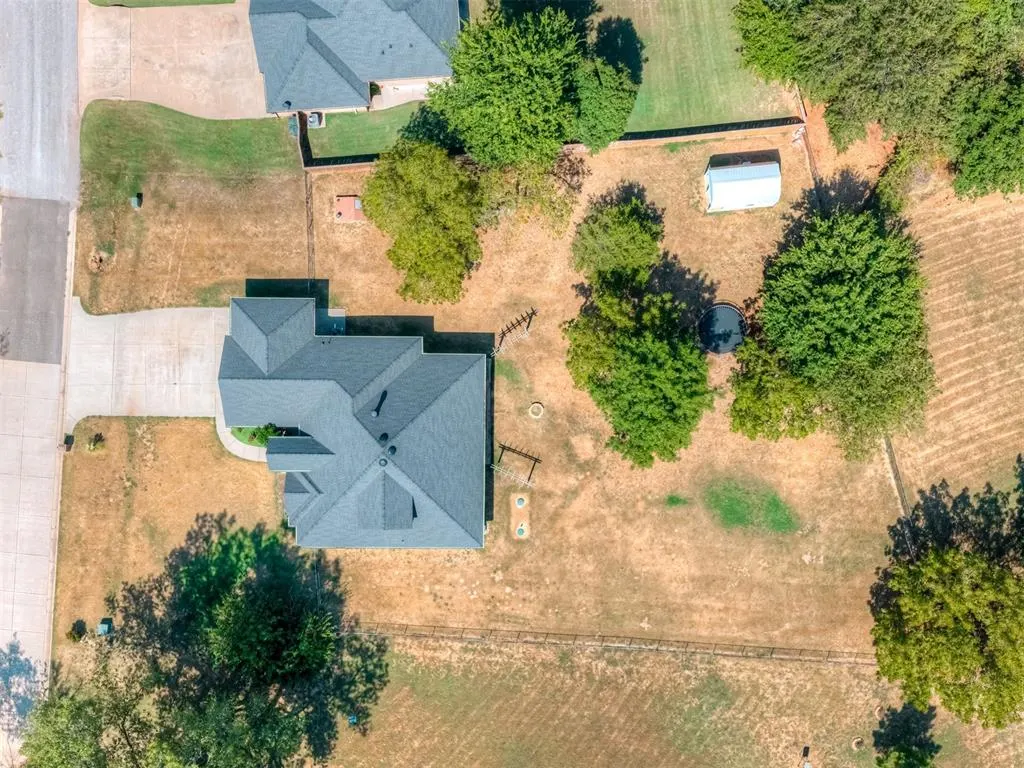 Photo 25 — 12474 Deer Valley, Guthrie, OK 73044