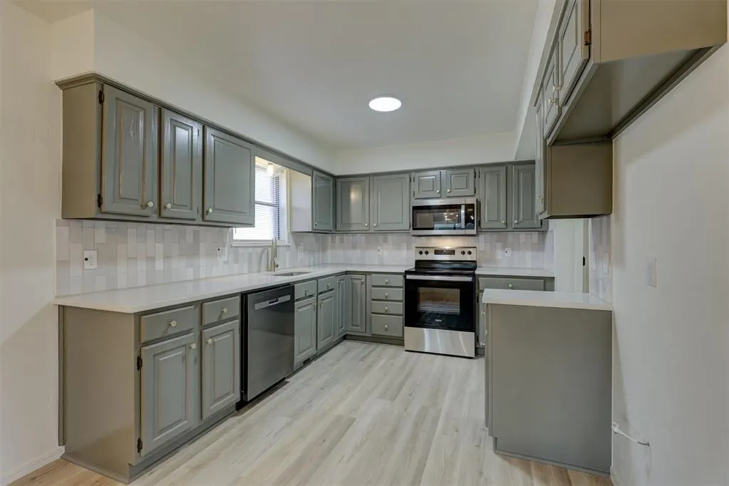 Photo 8 — 712 Pintail Place, Edmond, OK 73003