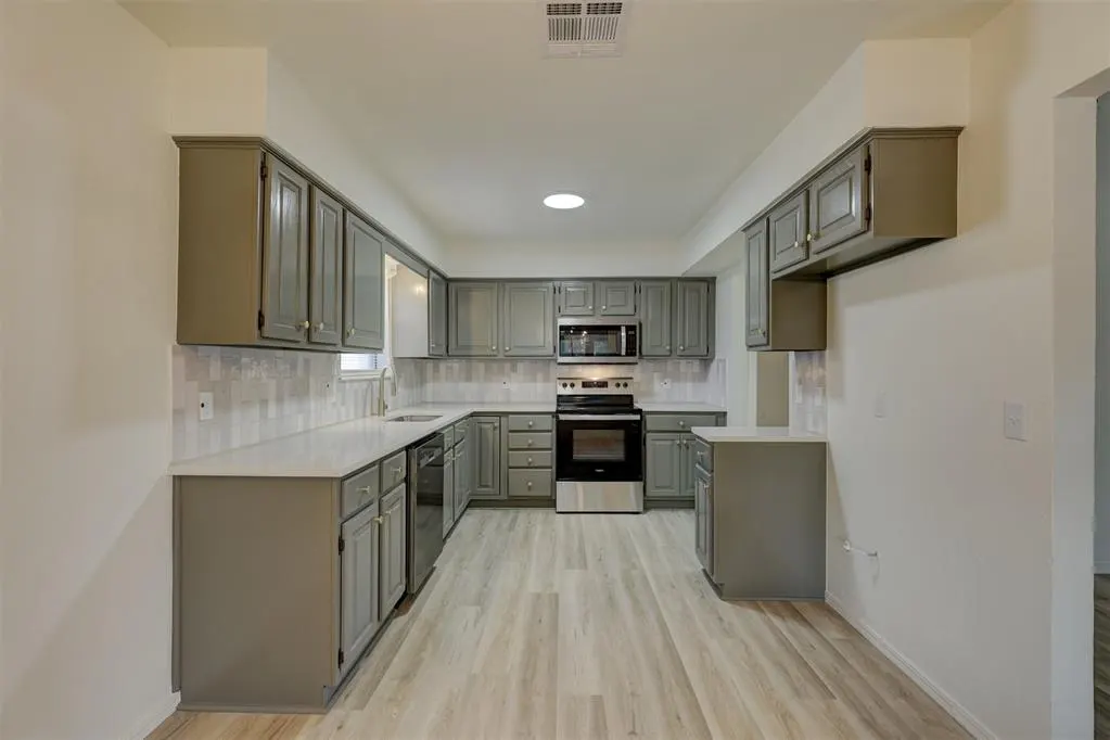 Photo 9 — 712 Pintail Place, Edmond, OK 73003