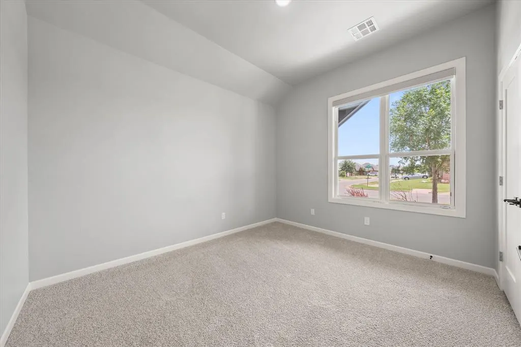 Photo 23 — 6301 NW 159th Street, Edmond, OK 73013