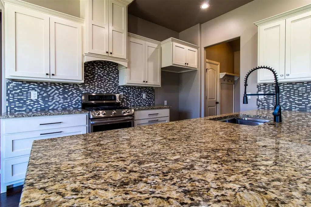 Photo 11 — 3903 Catalina Court, Norman, OK 73072