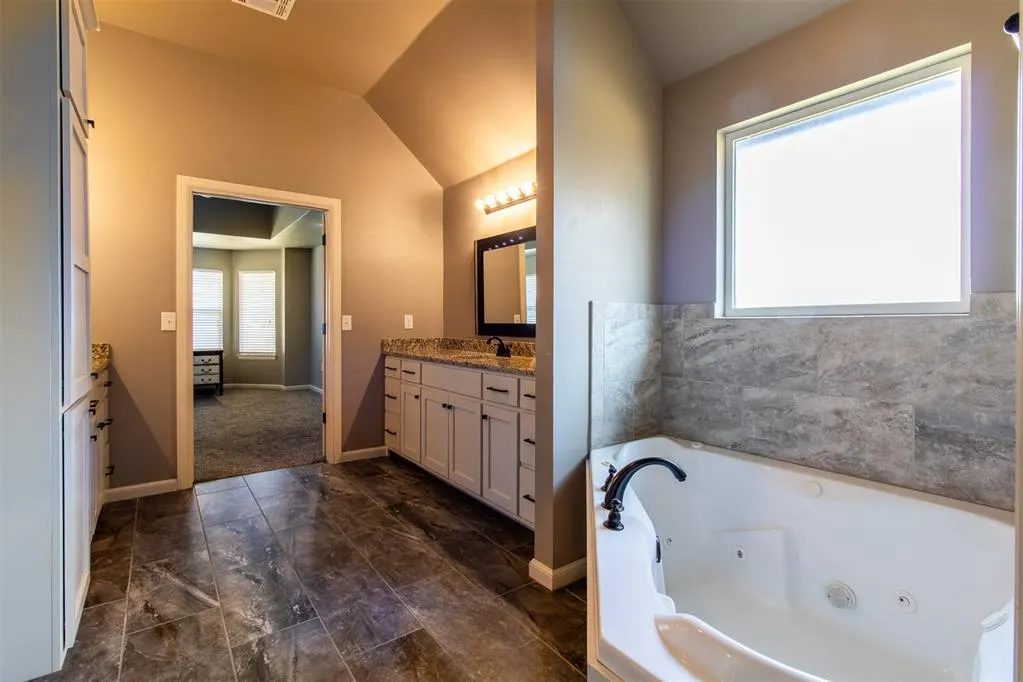Photo 22 — 3903 Catalina Court, Norman, OK 73072