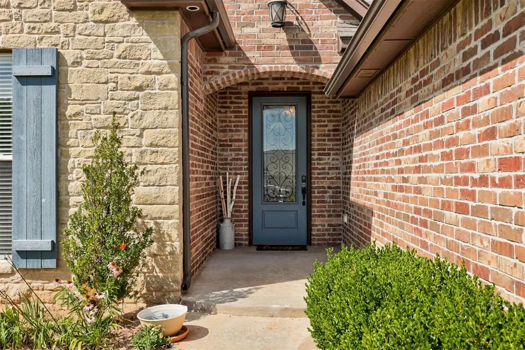 Photo 3 — 3903 Catalina Court, Norman, OK 73072