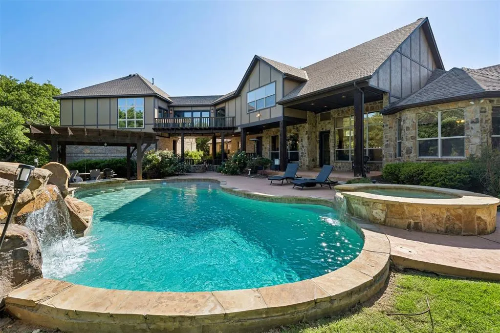 Front exterior — 14201 Little Hickory Road, Arcadia, OK 73007