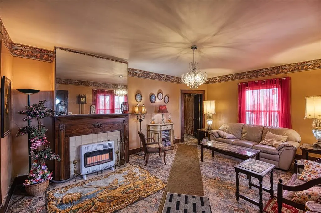 Photo 5 — 521 S Evans Avenue, Leedey, OK 73654